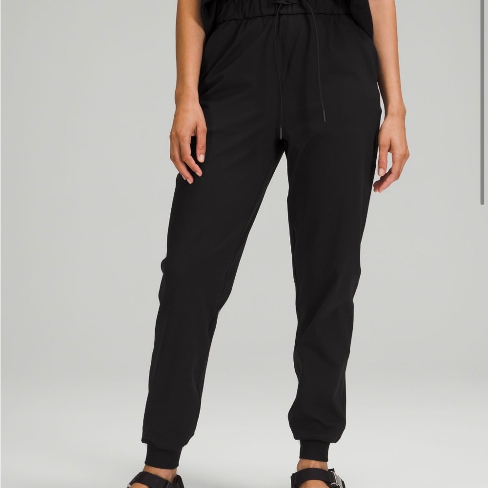 Lululemon stretch high rise jogger